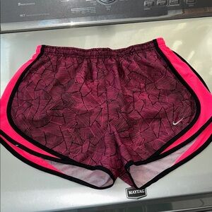 Nike Women’s Hot Pink & Black Geometric Running Shorts M